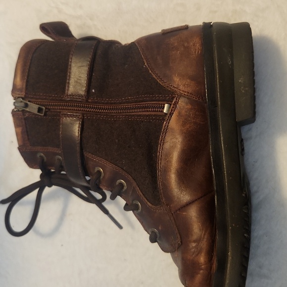 ❄️ UGG Waterproof Brown Leather Lace-Up Combat Boots With Sherpa Lining Size 9.5 - Picture 5 of 9